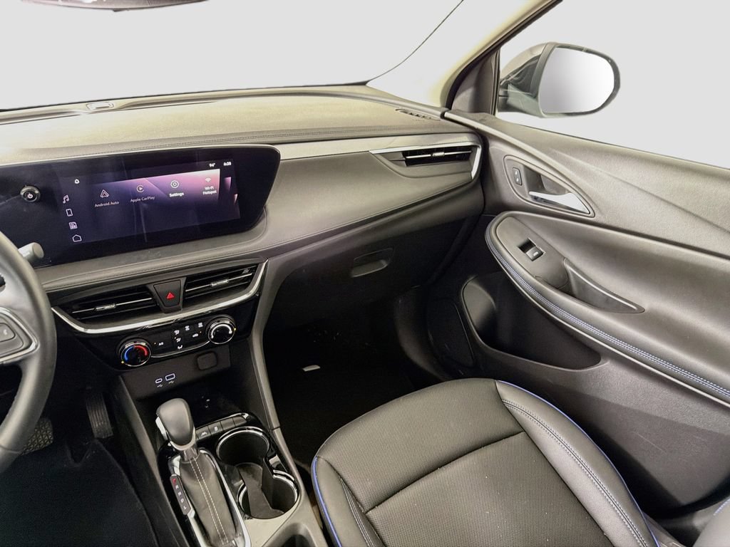 Used 2025 Buick Encore GX Sport Touring FWD image 25
