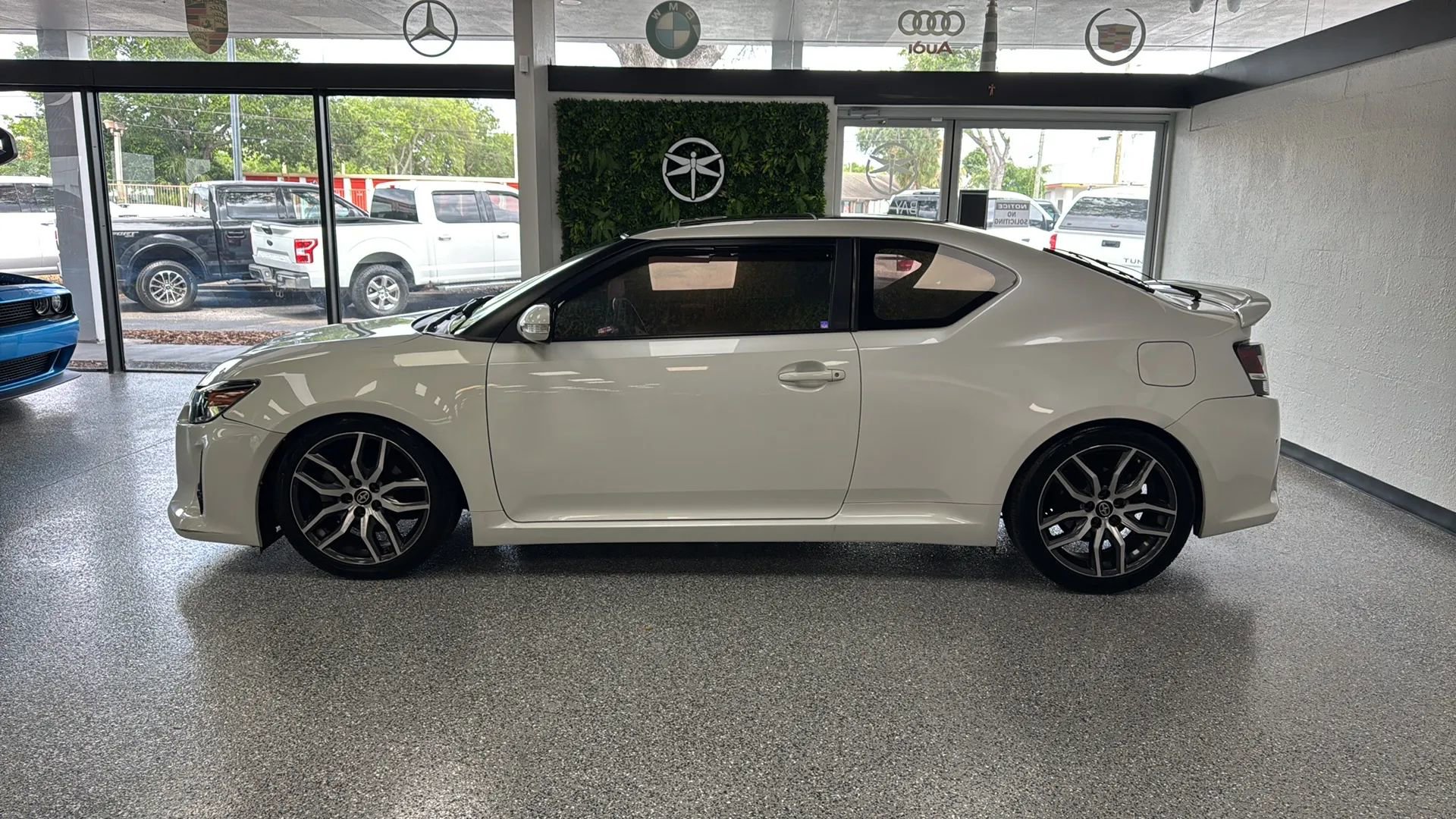 Used 2015 Scion tC FWD image 4