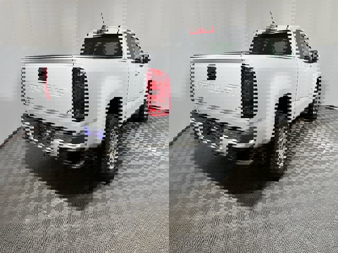 Used 2022 Chevrolet Colorado LT w/ Fleet Safety Package image 7