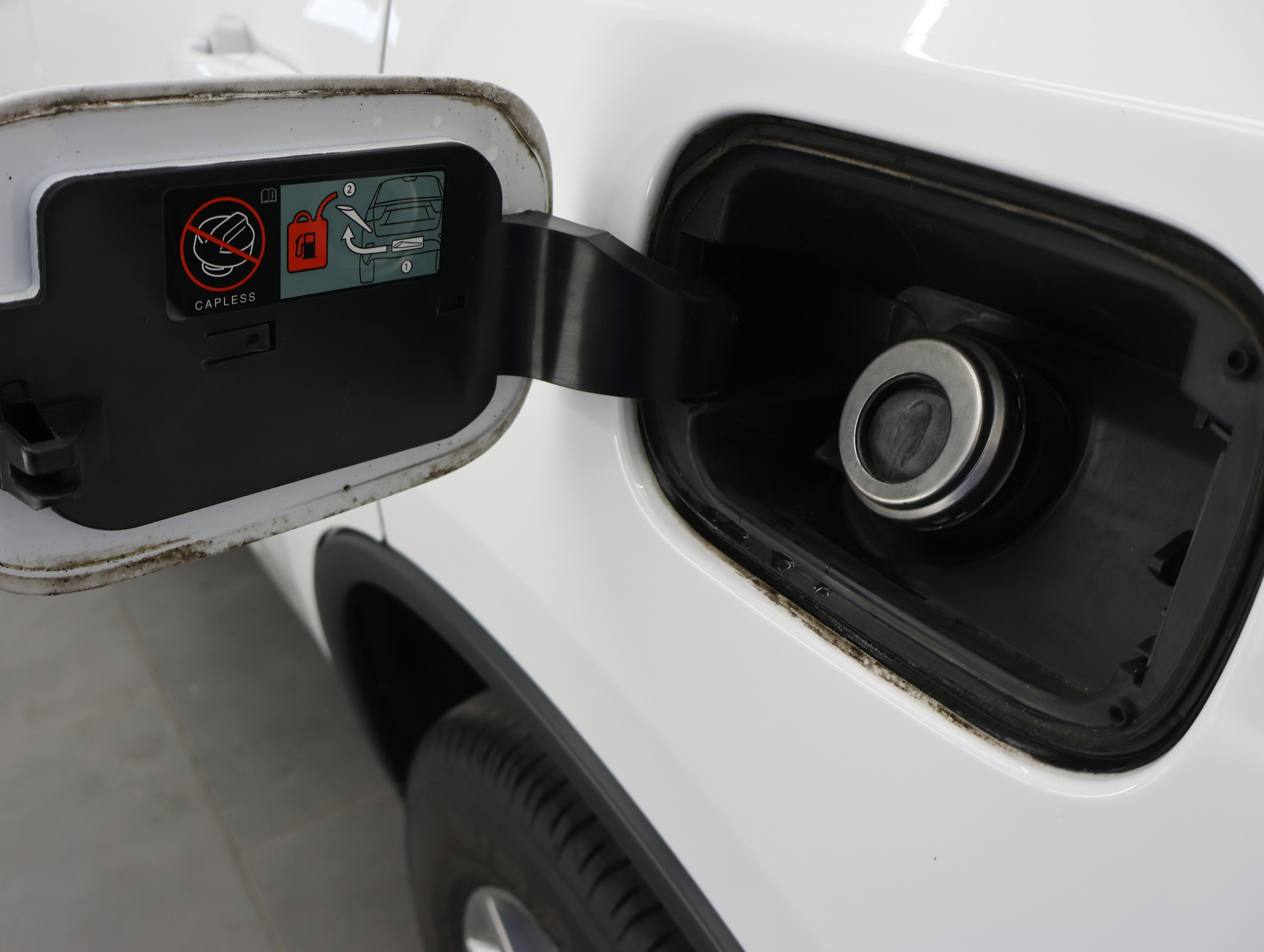 Used 2018 Dodge Durango SXT w/ Quick Order Package 2BB AWD/4WD image 30