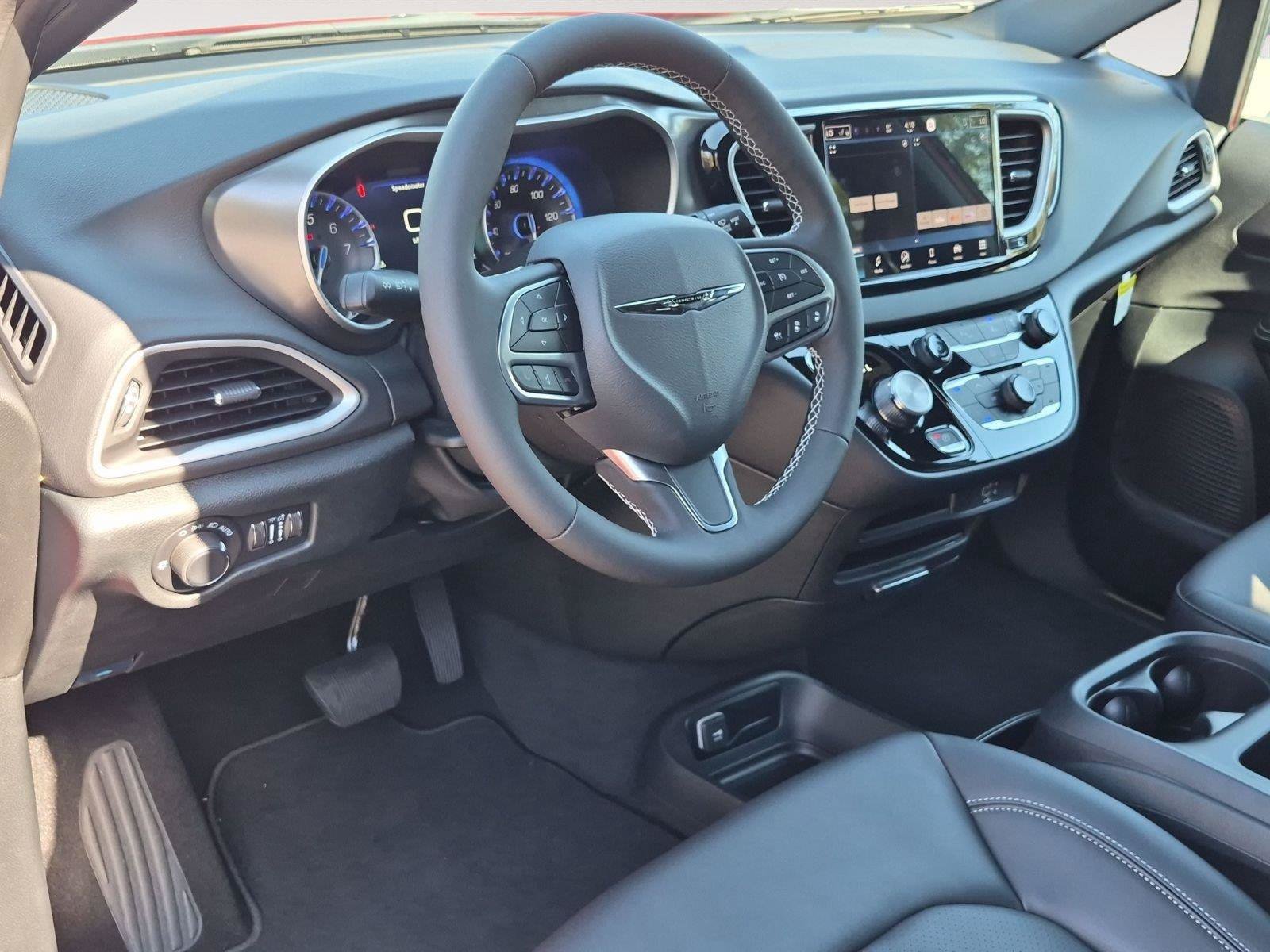 New 2026 Chrysler Voyager LX FWD image 32