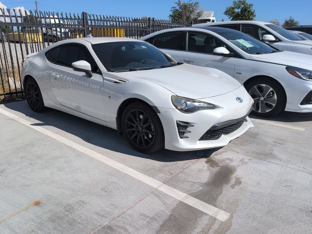 Used 2019 Toyota 86 RWD image 2