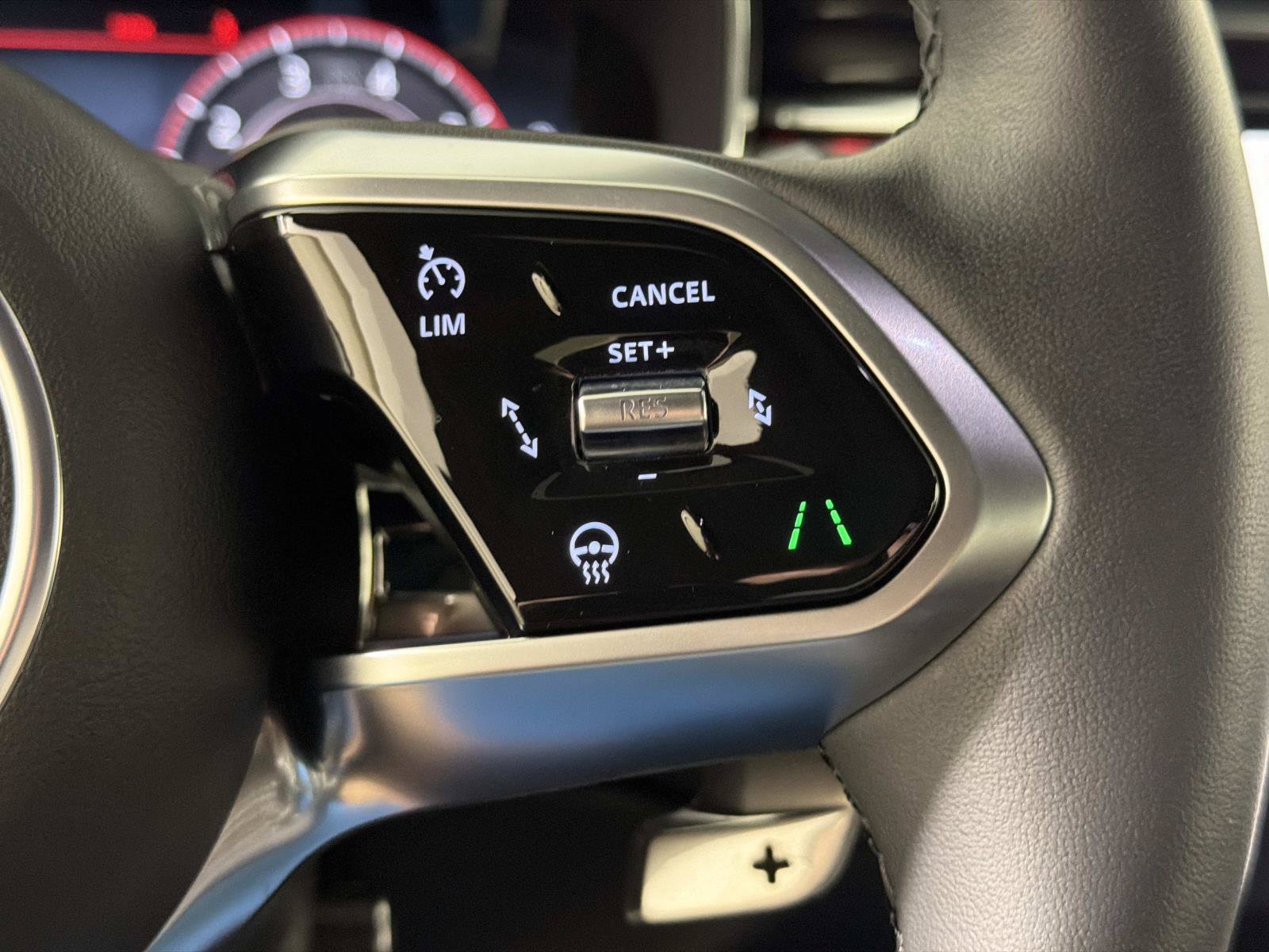 Certified 2024 Jaguar XF R-Dynamic SE AWD/4WD image 29