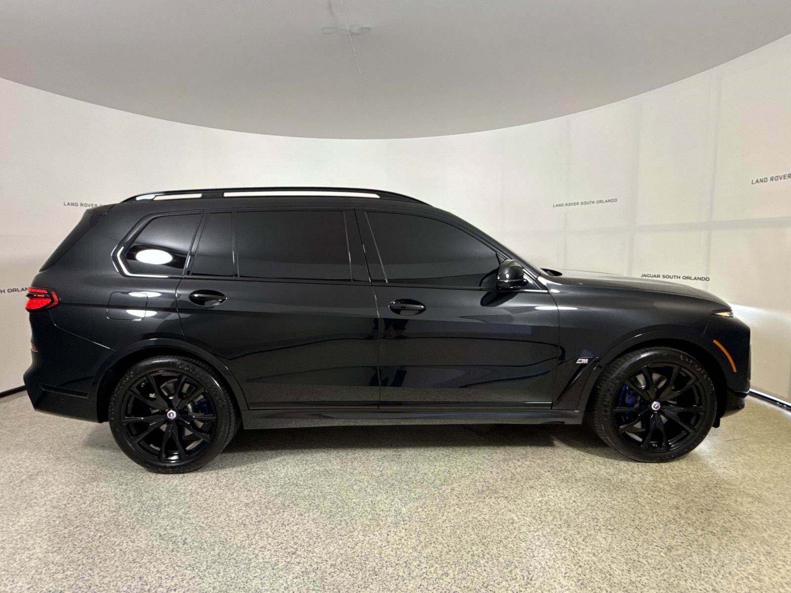 Used 2024 BMW X7 xDrive40i w/ Executive Package AWD/4WD image 6