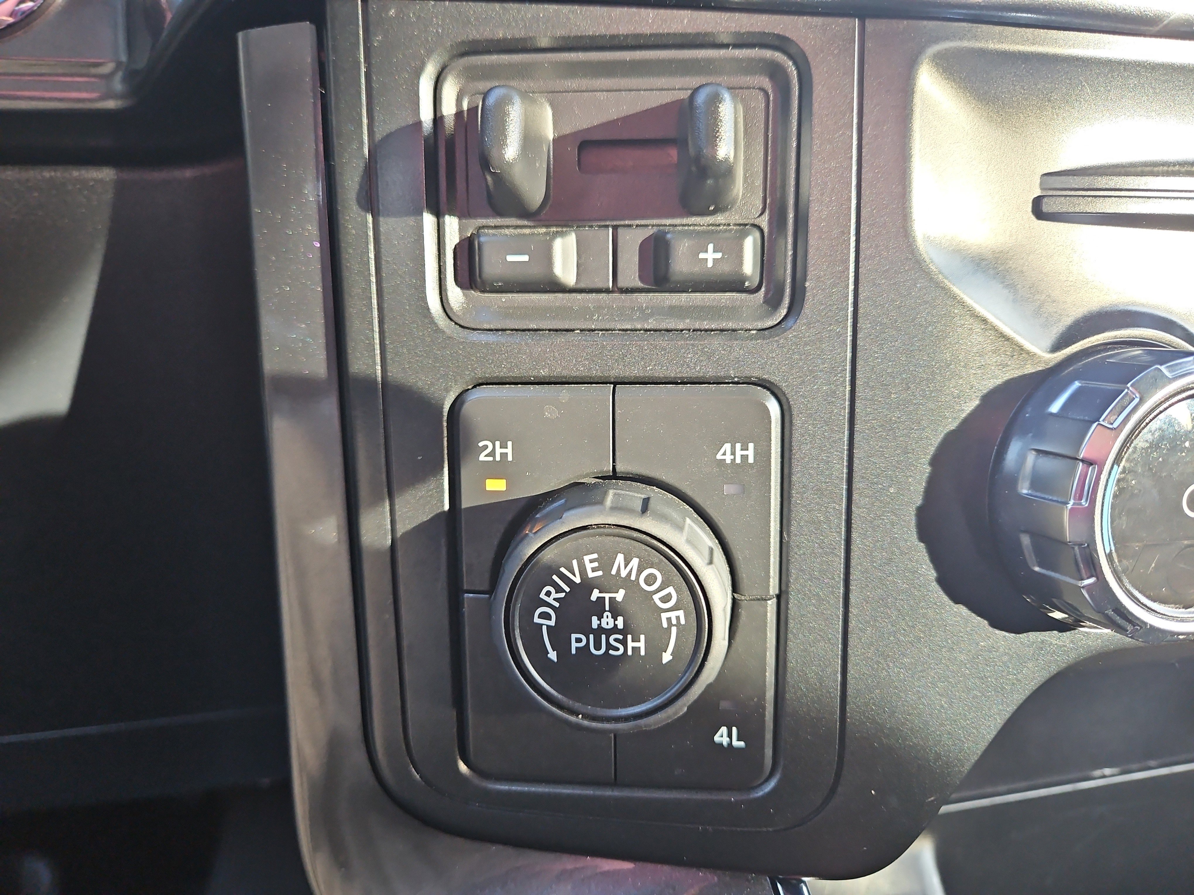 Used 2022 Ford F150 XLT w/ Equipment Group 302A High image 19