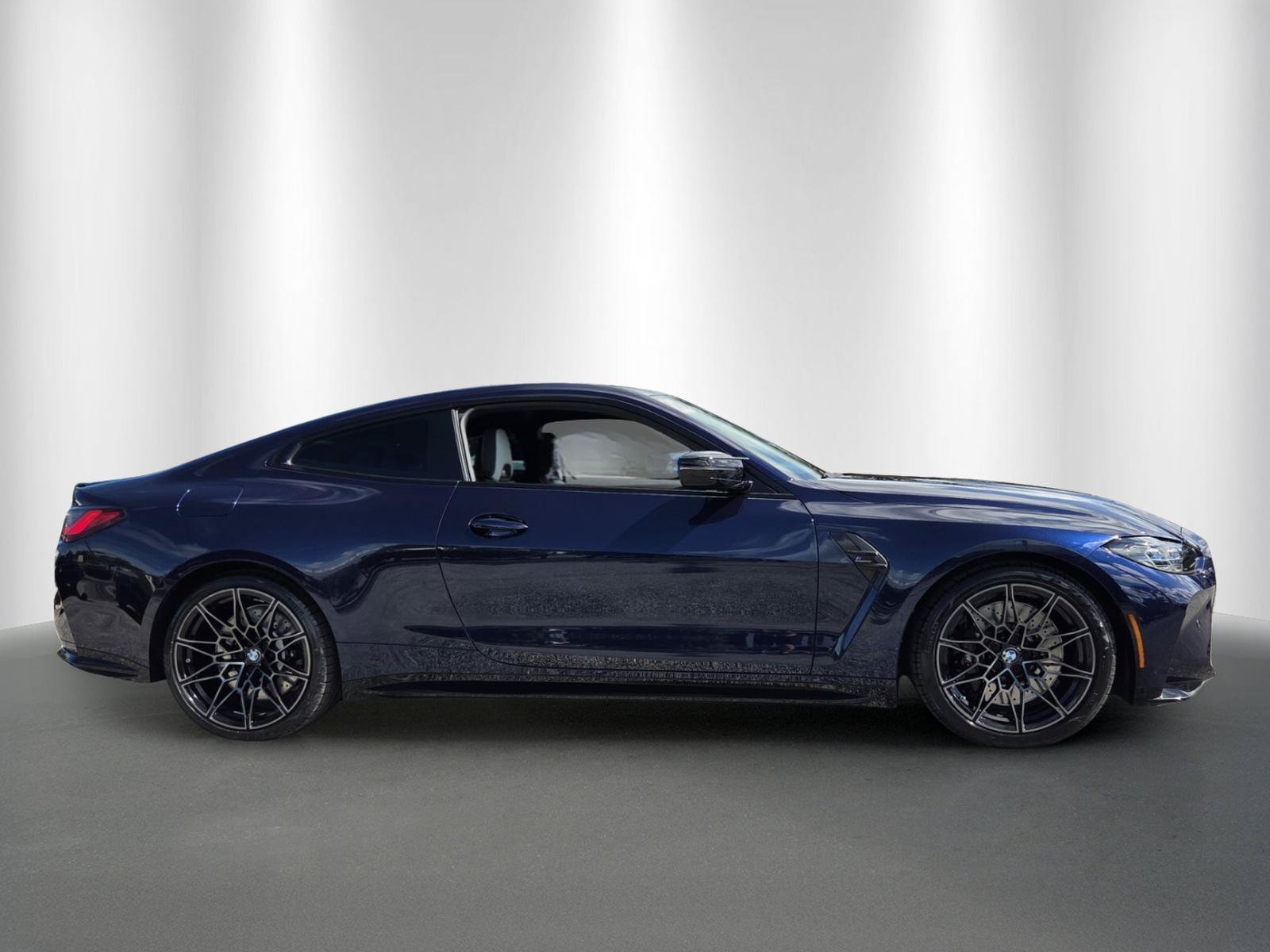 Used 2022 BMW M4 Competition w/ Executive Package RWD image 8