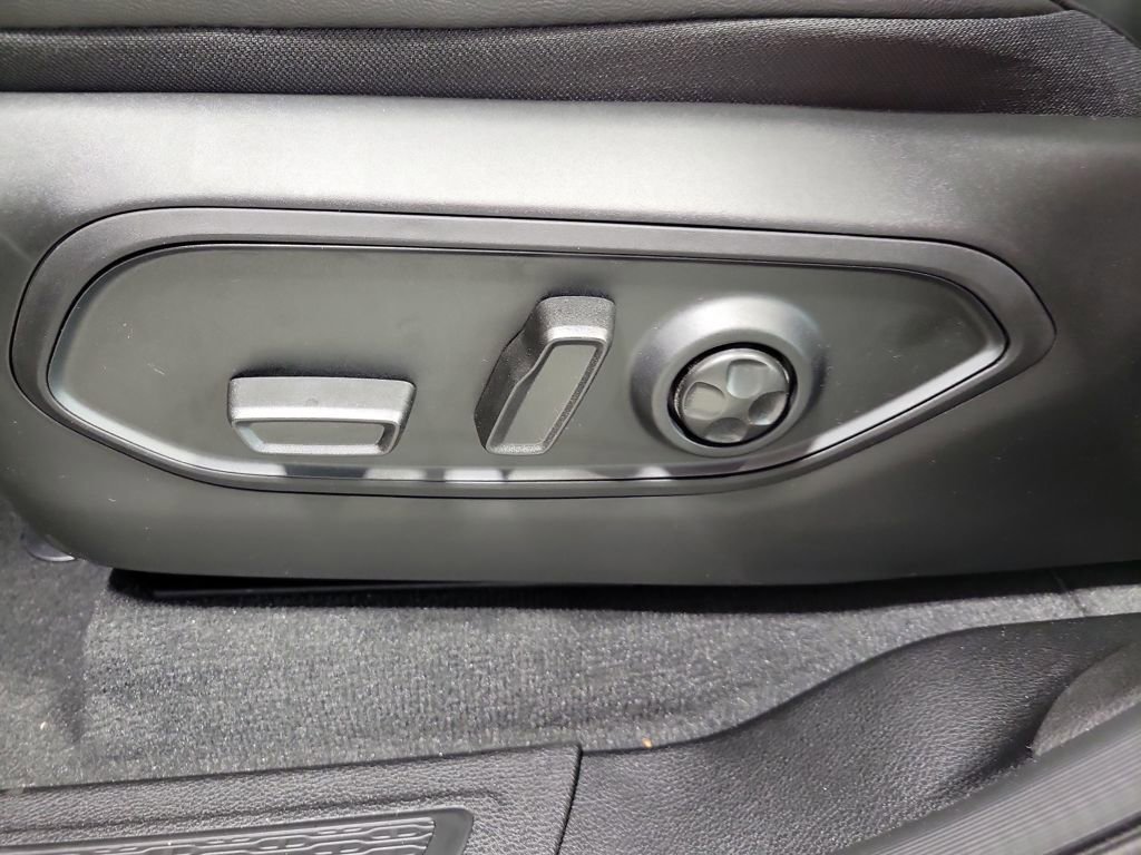 New 2026 Jeep Grand Cherokee L Limited image 11