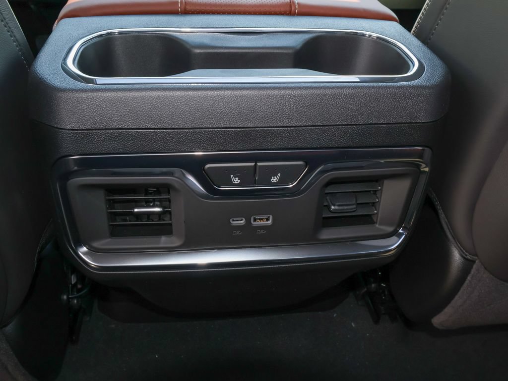 New 2026 GMC Sierra 3500 Denali Ultimate AWD/4WD image 14
