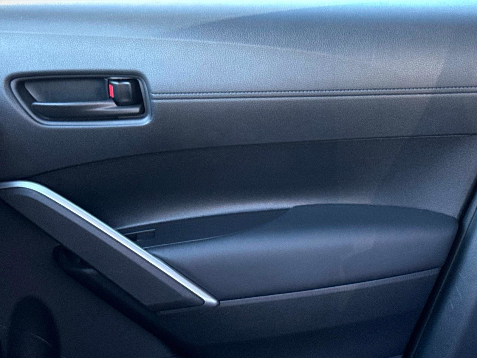 Used 2022 Toyota Corolla Cross LE image 22