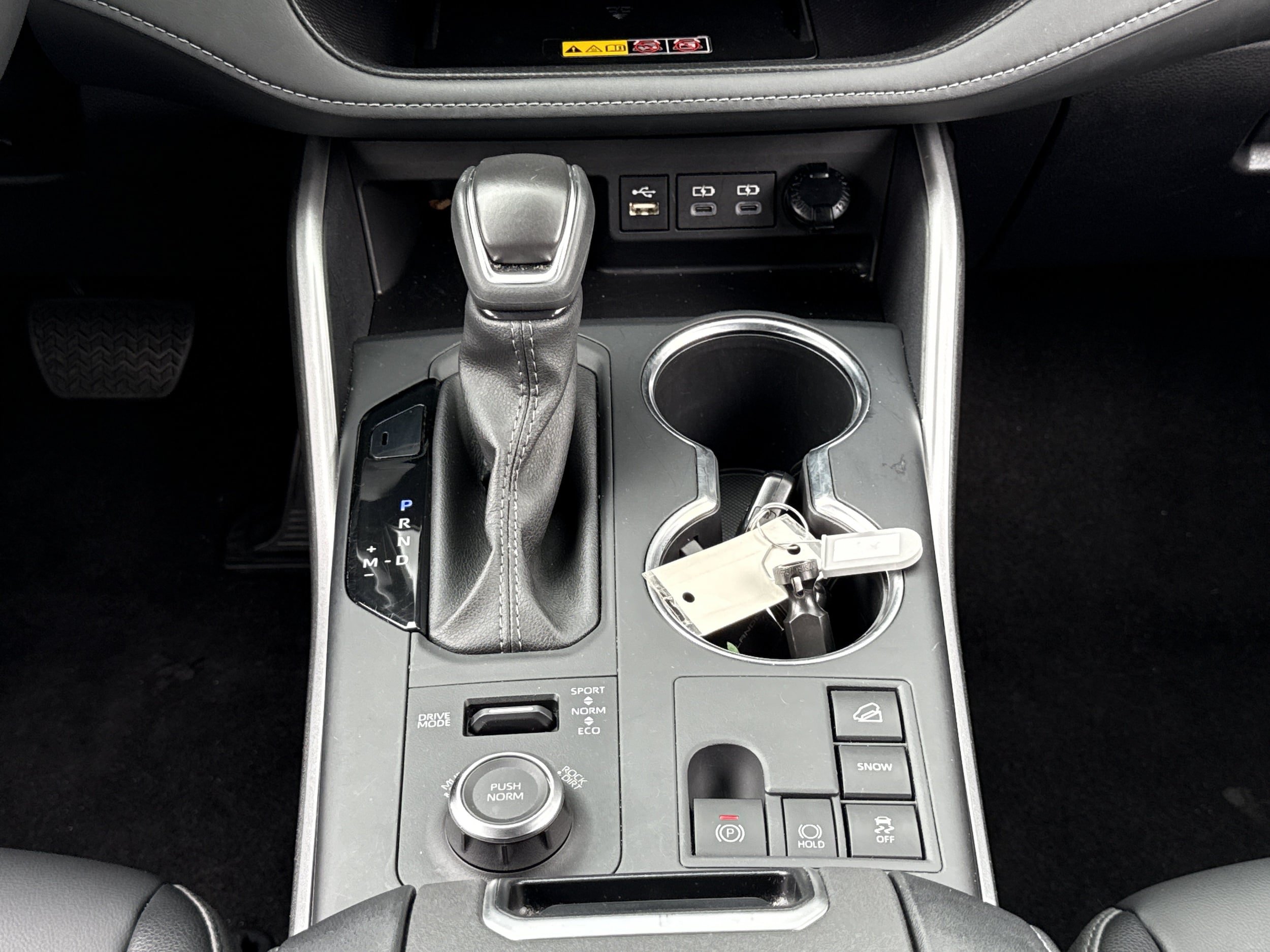 Certified 2025 Toyota Highlander XSE AWD/4WD image 5