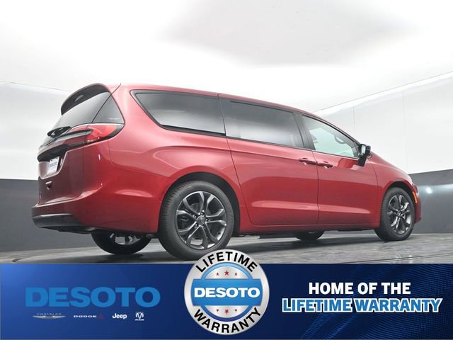 New 2026 Chrysler Pacifica Select image 45