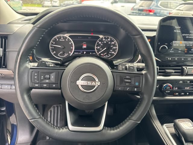 Used 2022 Nissan Pathfinder SL w/ Lighting Package (N92) AWD/4WD image 19