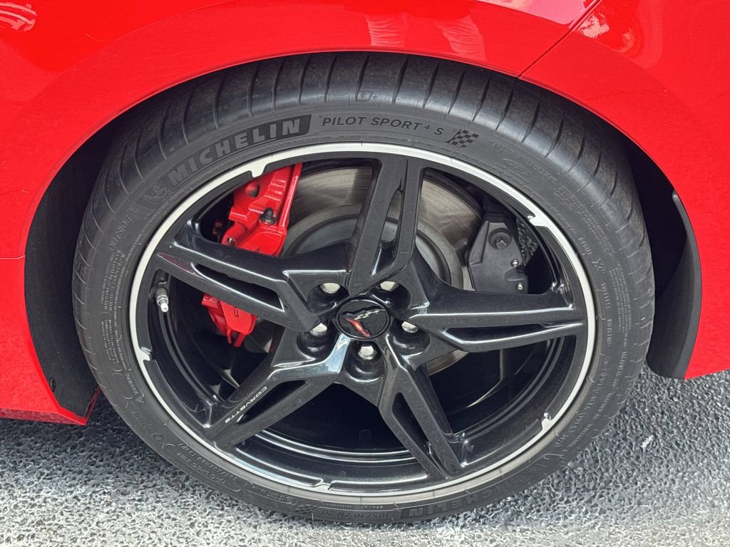 Used 2020 Chevrolet Corvette Stingray Preferred Cpe w/ 2LT Preferred Equipment Group RWD image 17