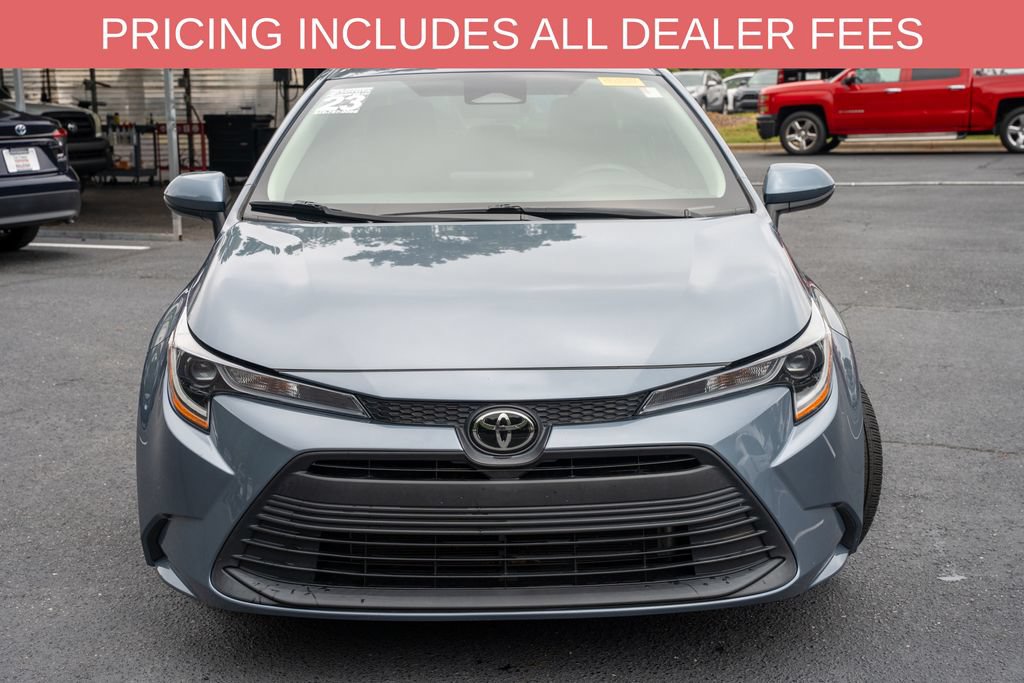 Used 2023 Toyota Corolla LE FWD image 2