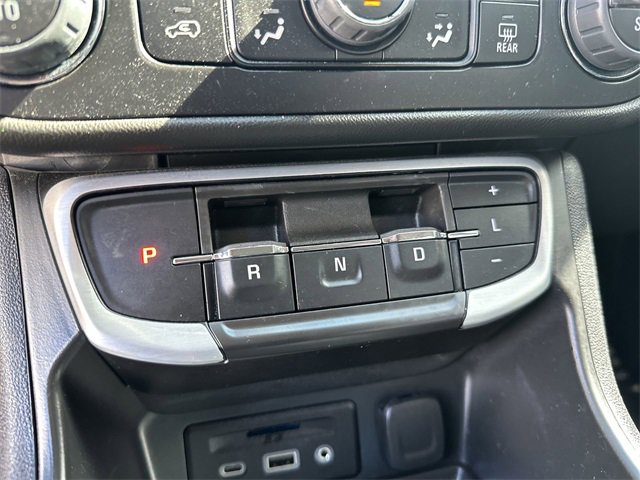 Used 2022 GMC Terrain SLT w/ Tech Package image 23