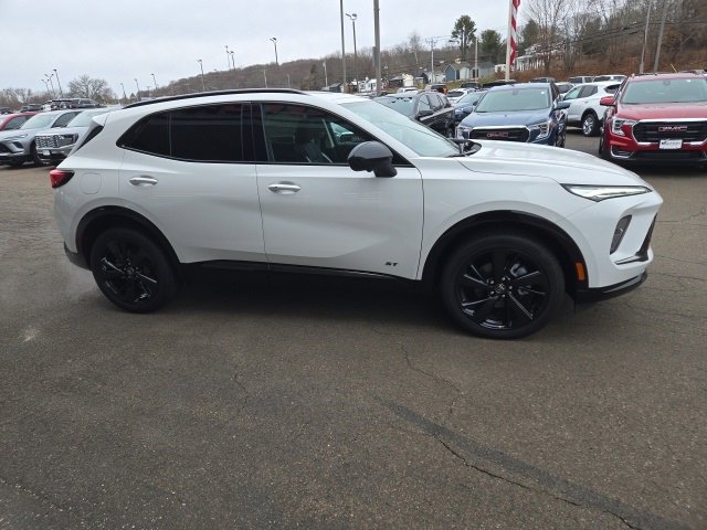 New 2025 Buick Envision Sport Touring image 3