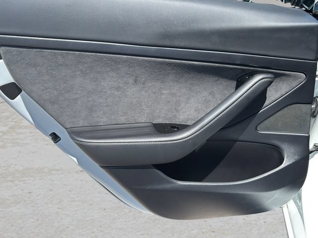 Used 2020 Tesla Model 3 Standard Range Plus RWD image 16