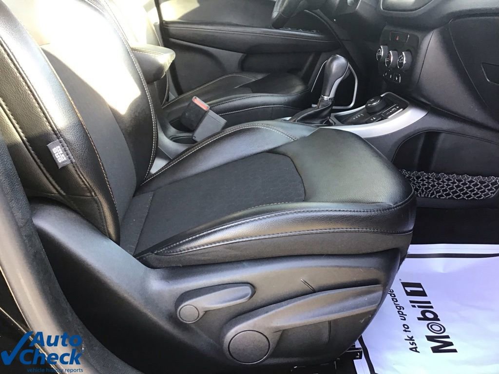 Used 2018 Jeep Compass Latitude w/ Cold Weather Group image 23