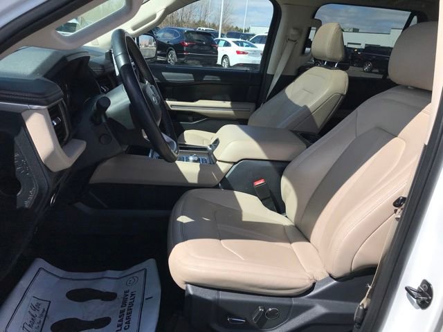 Used 2024 Ford Expedition Limited image 15
