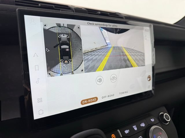 New 2025 Land Rover Defender 110 S AWD/4WD image 30