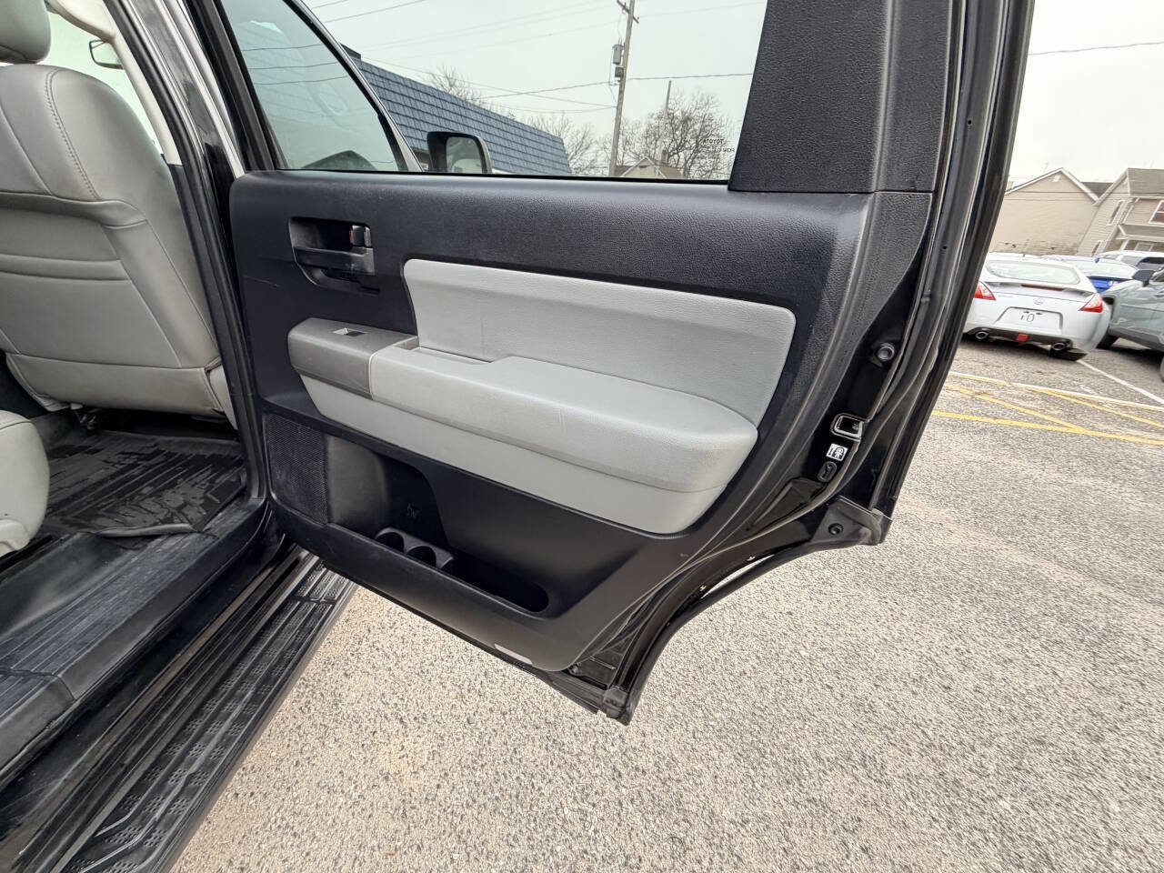 Used 2013 Toyota Sequoia SR5 w/ Premium Pkg image 39