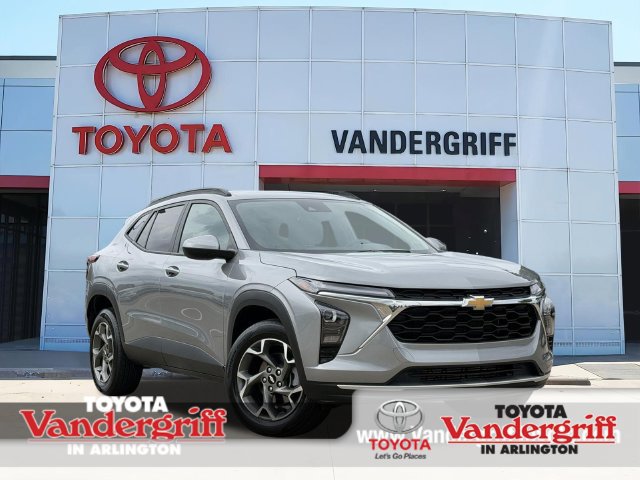 Used 2025 Chevrolet Trax LT w/ LT Convenience Package FWD image 1
