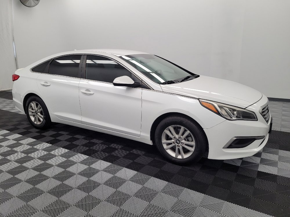 Used 2017 Hyundai Sonata SE FWD image 11