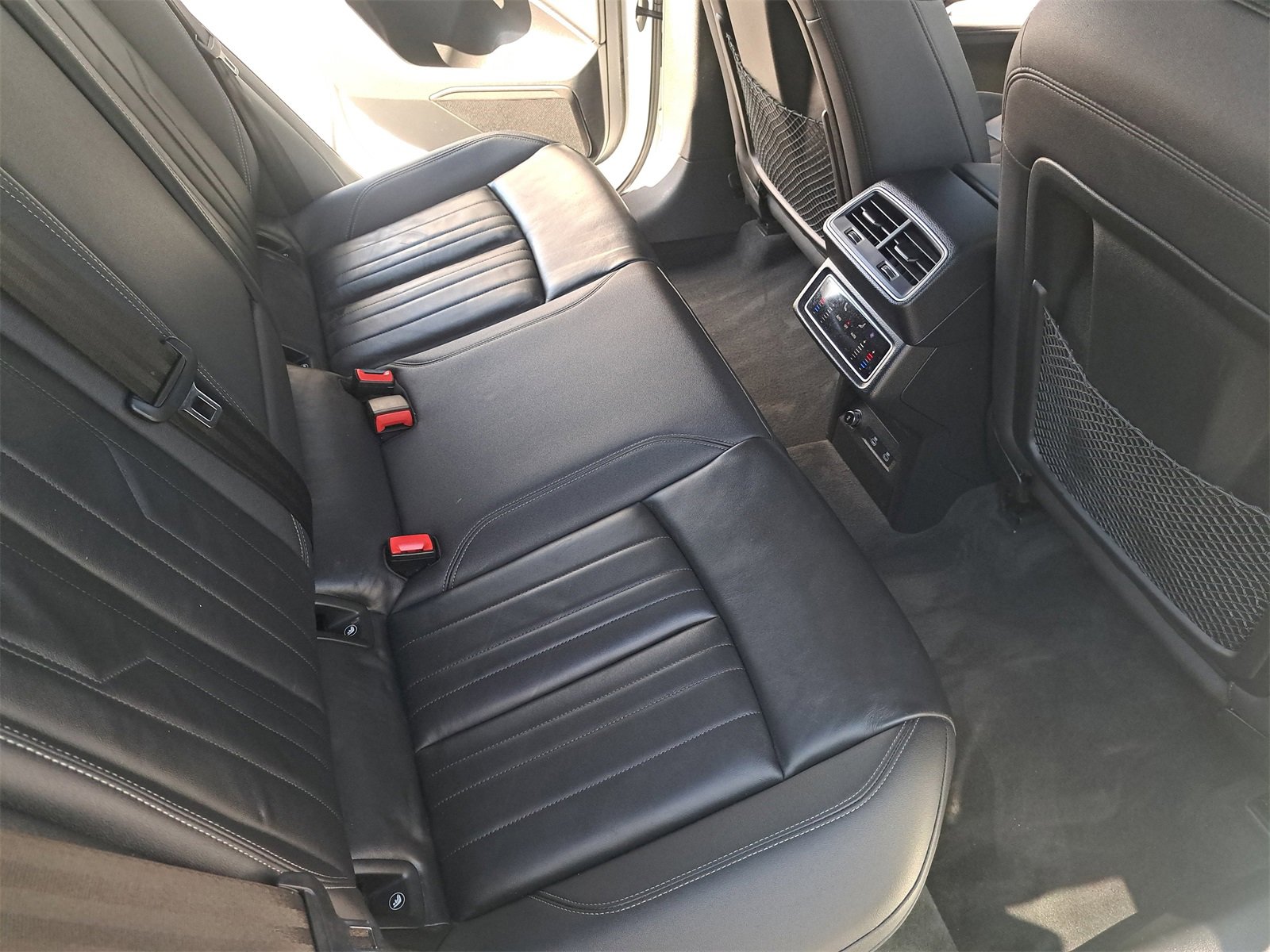 Used 2023 Audi e-tron Premium image 11