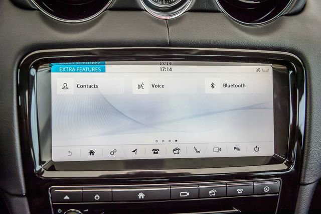 Used 2019 Jaguar XJ R-Sport image 21