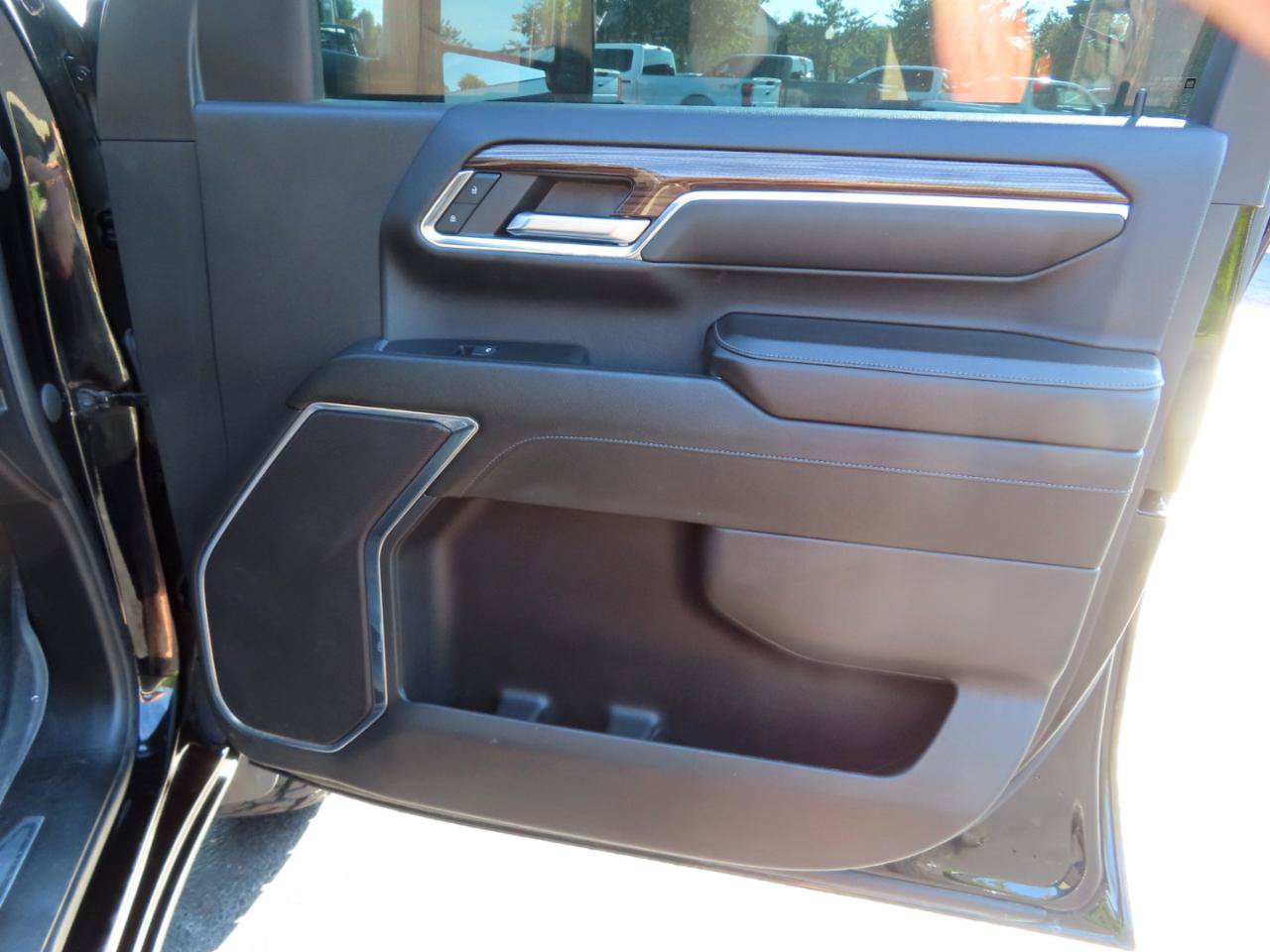 Used 2024 Chevrolet Silverado 3500 LT w/ Convenience Package AWD/4WD image 31