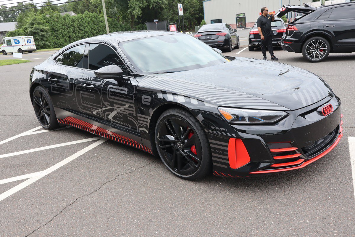 Used 2023 Audi RS e-tron GT AWD/4WD image 4