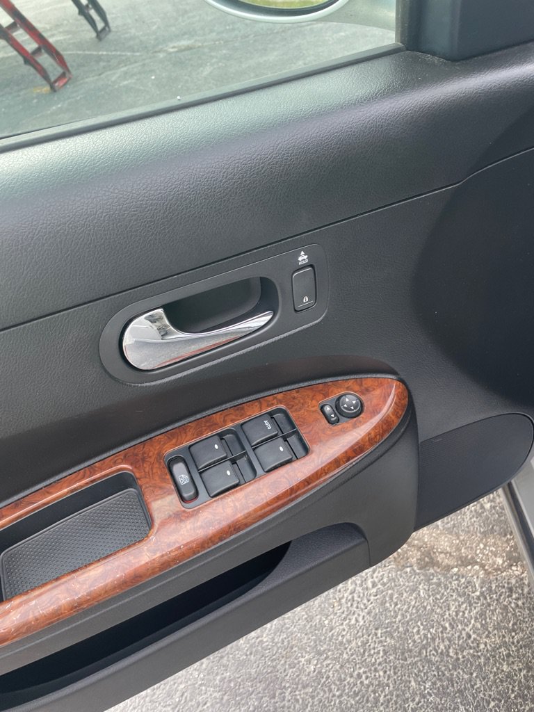 Used 2005 Buick LaCrosse CXL w/ Chrome Appearance Package FWD image 11