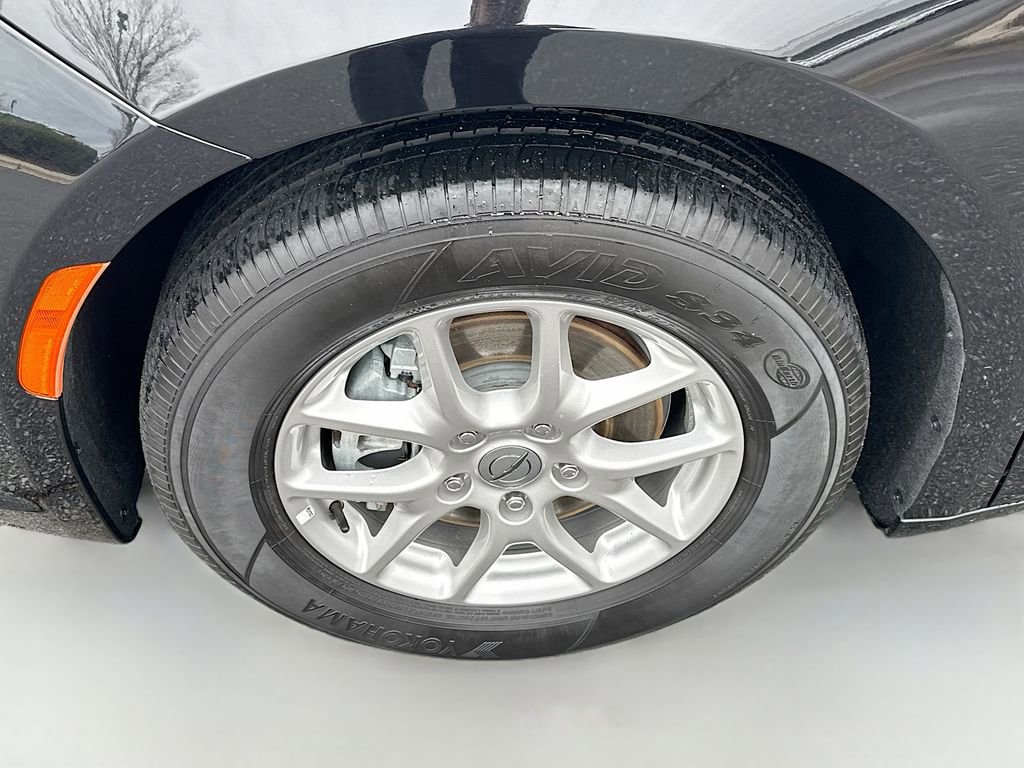 Used 2024 Chrysler Pacifica Touring-L image 26