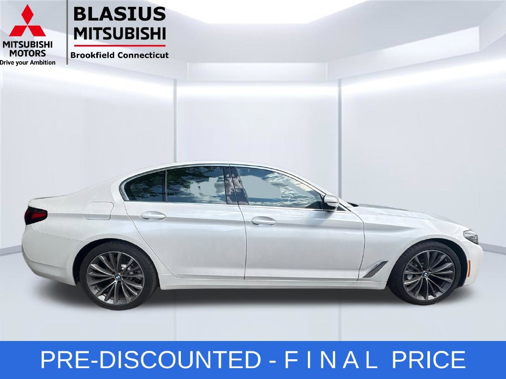 Used 2023 BMW 530i xDrive w/ Premium Package AWD/4WD image 7