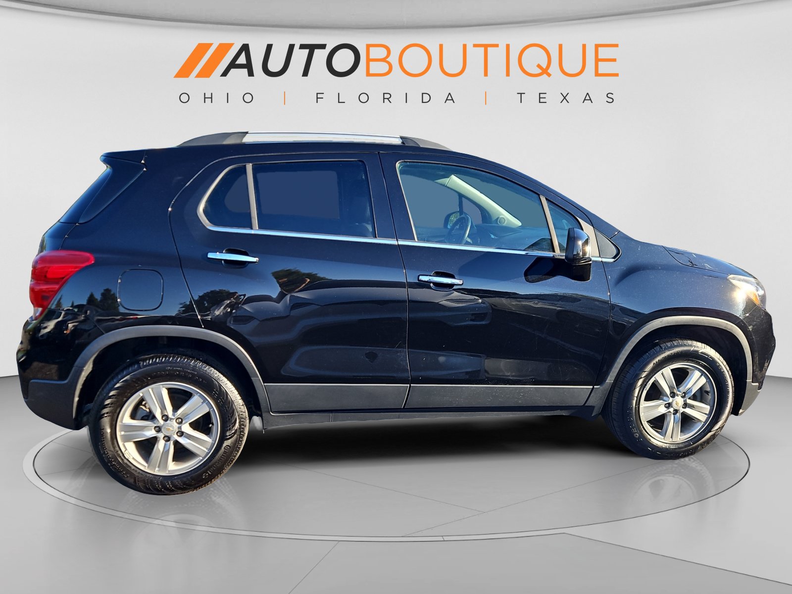 Used 2020 Chevrolet Trax LT w/ LT Convenience Package AWD/4WD image 6