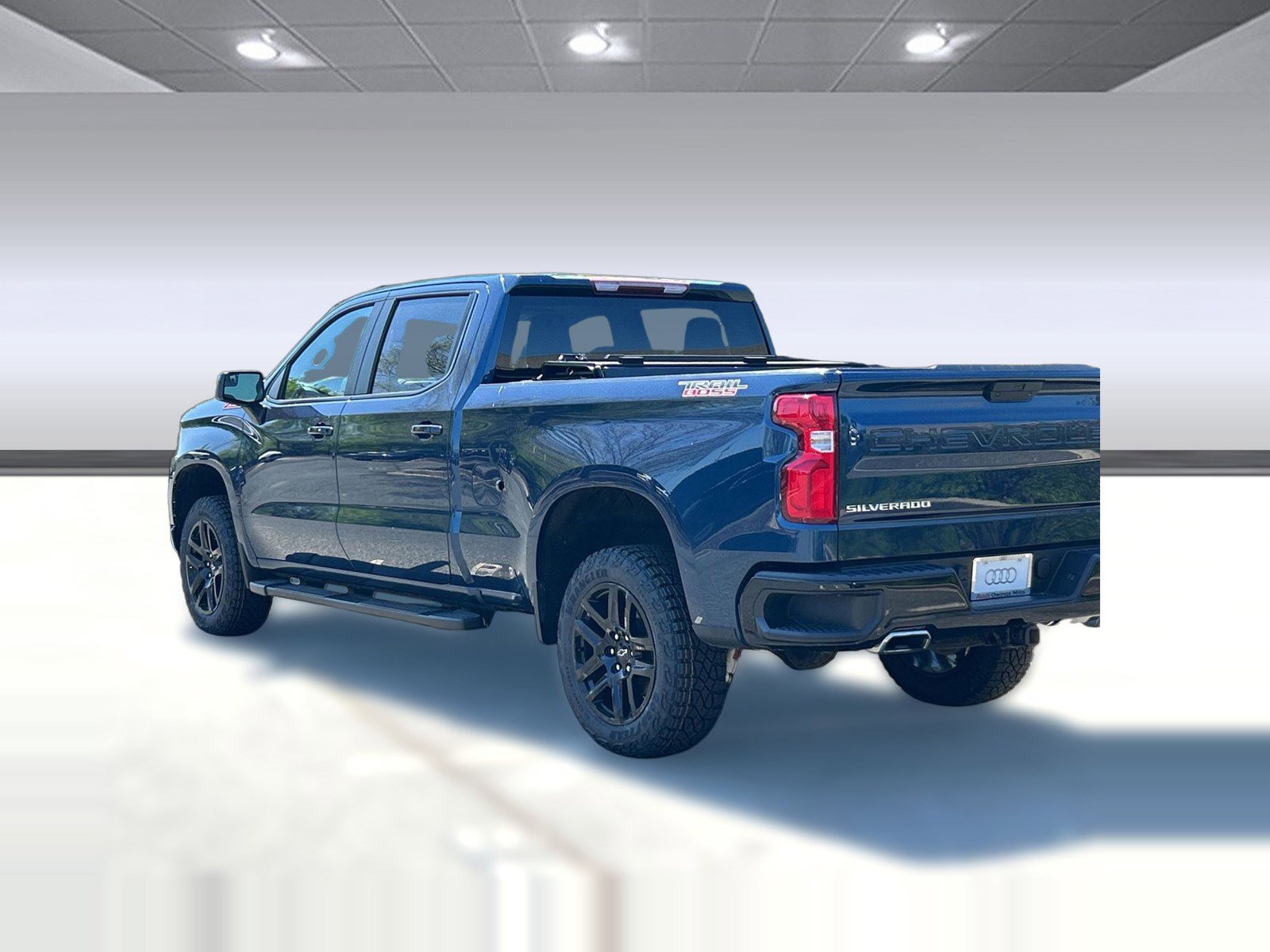Used 2021 Chevrolet Silverado 1500 LT Trail Boss w/ Bed Protection Package AWD/4WD image 3