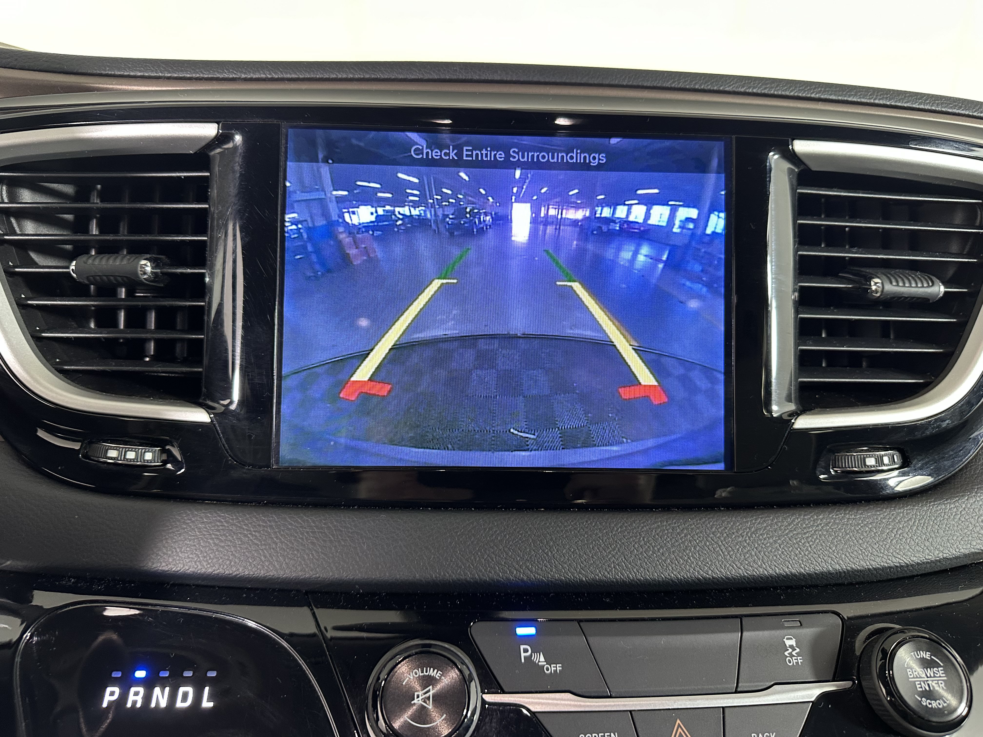 Used 2017 Chrysler Pacifica Touring w/ Tire & Wheel Group FWD image 23