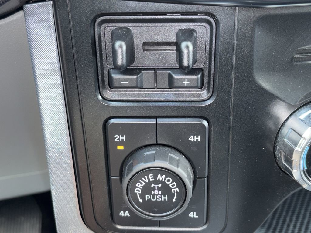 Used 2022 Ford F150 Limited AWD/4WD image 10