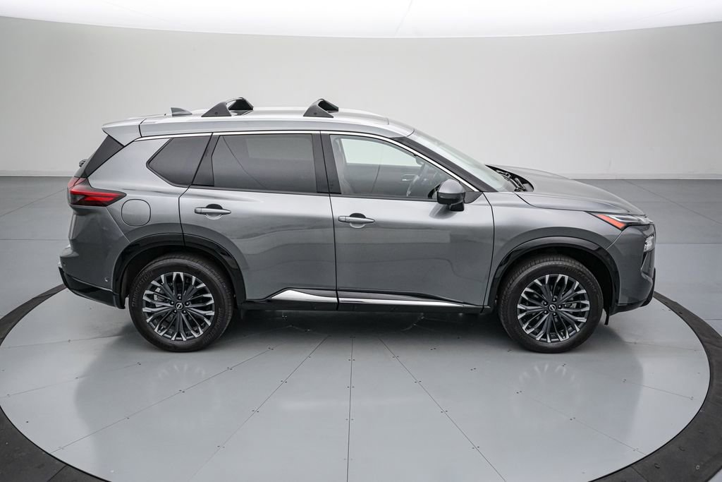 Used 2025 Nissan Rogue Platinum AWD/4WD image 4