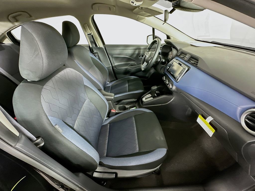 Used 2025 Nissan Versa SV w/ Trunk Package image 32