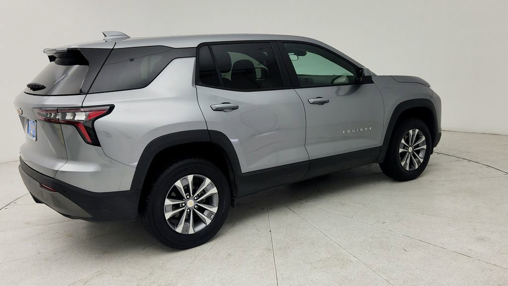 Certified 2025 Chevrolet Equinox LT FWD image 8