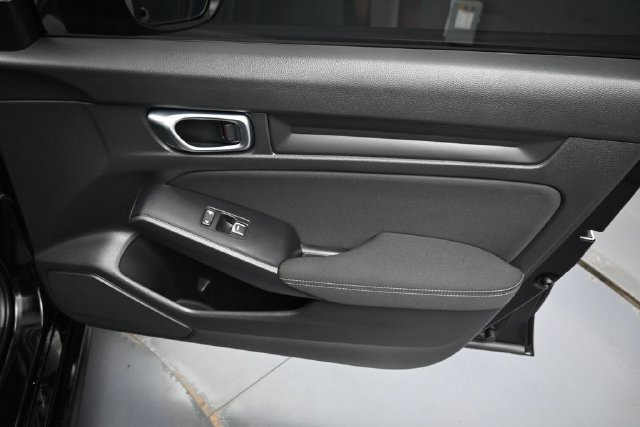 Used 2025 Honda Civic Sport image 29