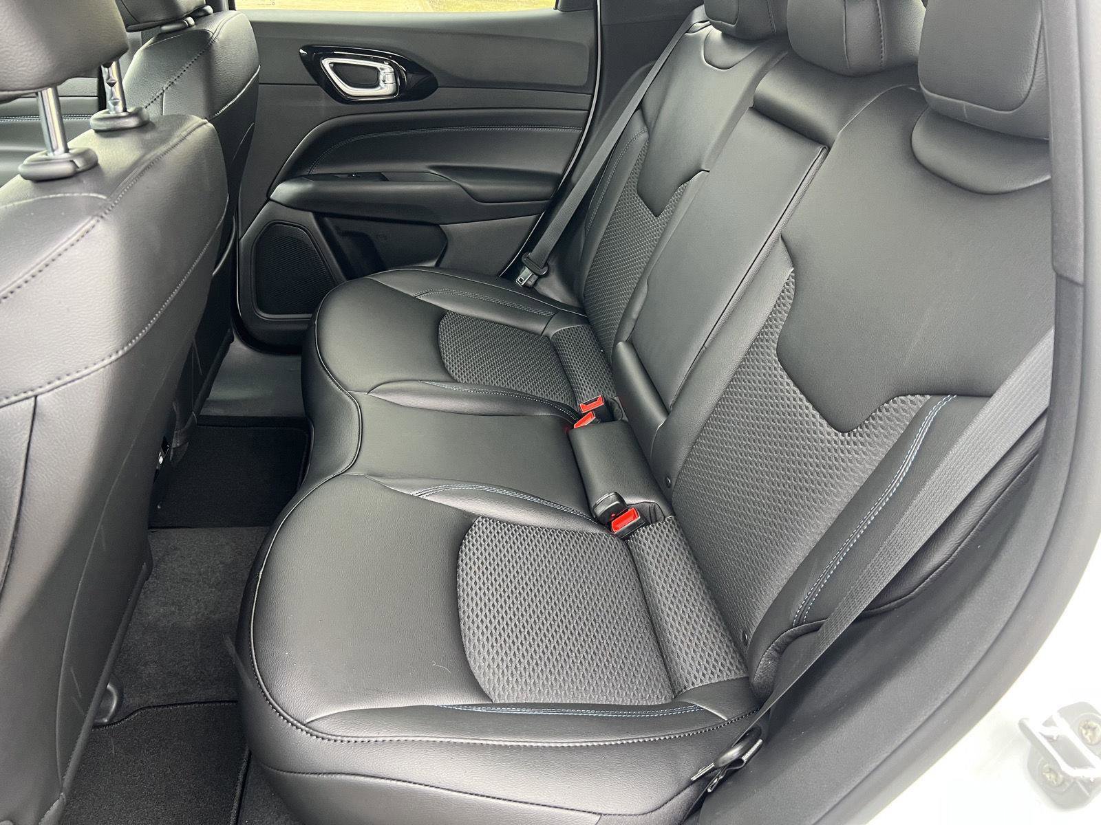 New 2026 Jeep Compass Latitude image 27