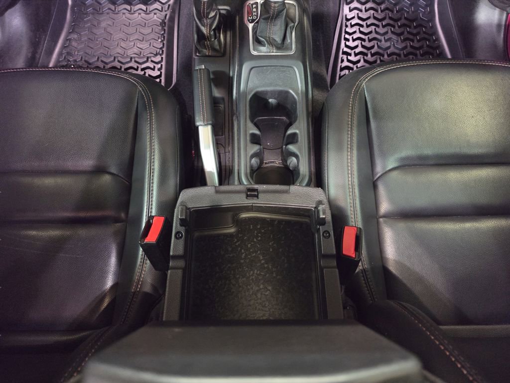 Certified 2022 Jeep Wrangler Unlimited Rubicon w/ Xtreme Recon 35" Tire Package image 18