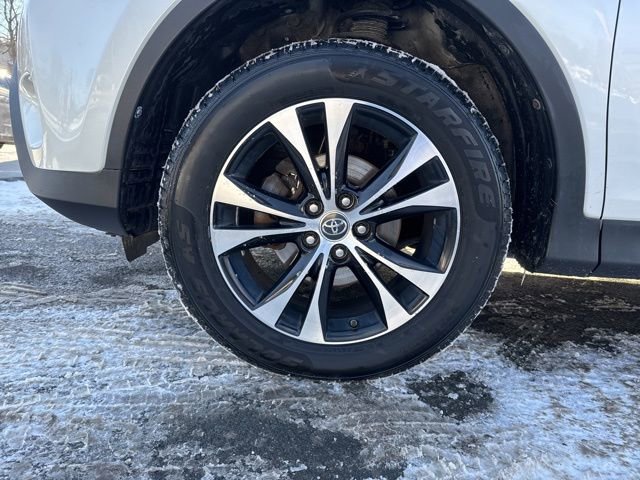 Used 2015 Toyota RAV4 Limited image 12