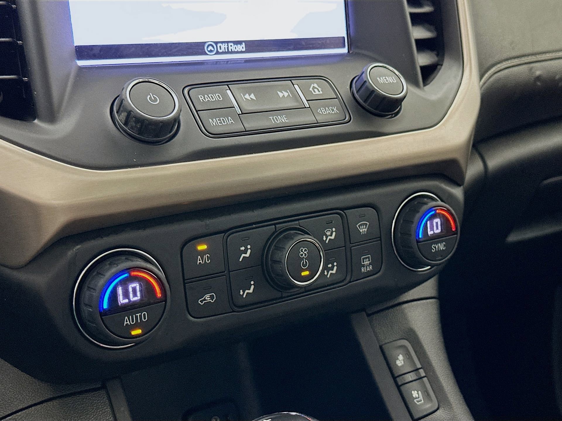 Used 2017 GMC Acadia Denali FWD image 17