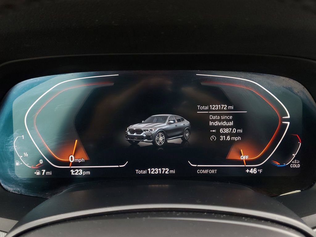 Used 2021 BMW X6 xDrive40i w/ M Sport Package image 16