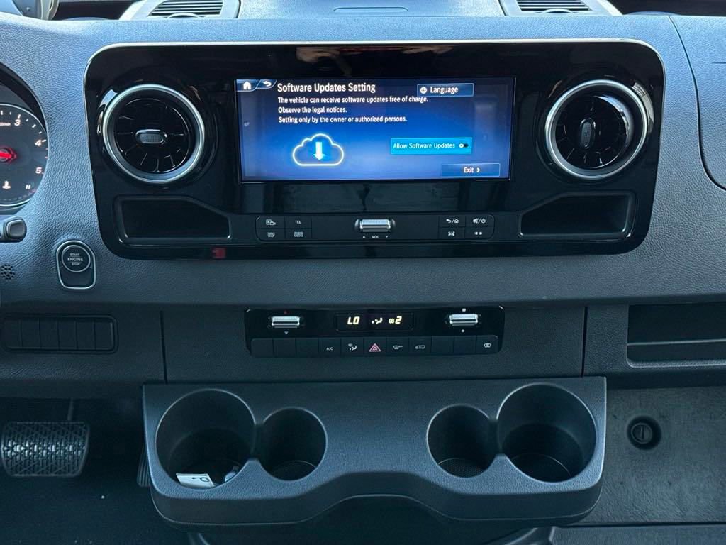 New 2025 Mercedes-Benz Sprinter 2500 image 18