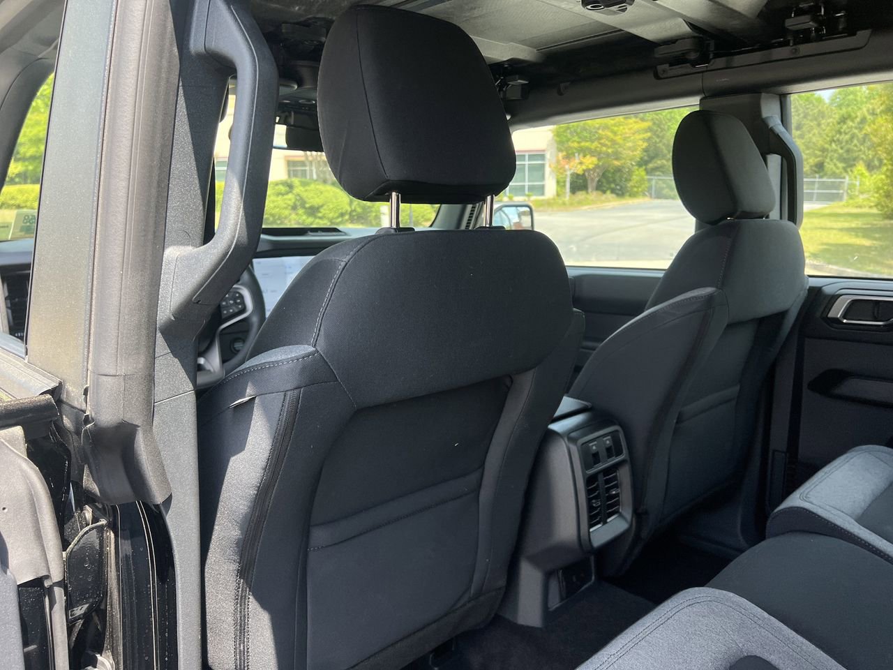 New 2025 Ford Bronco 4-Door AWD/4WD image 16