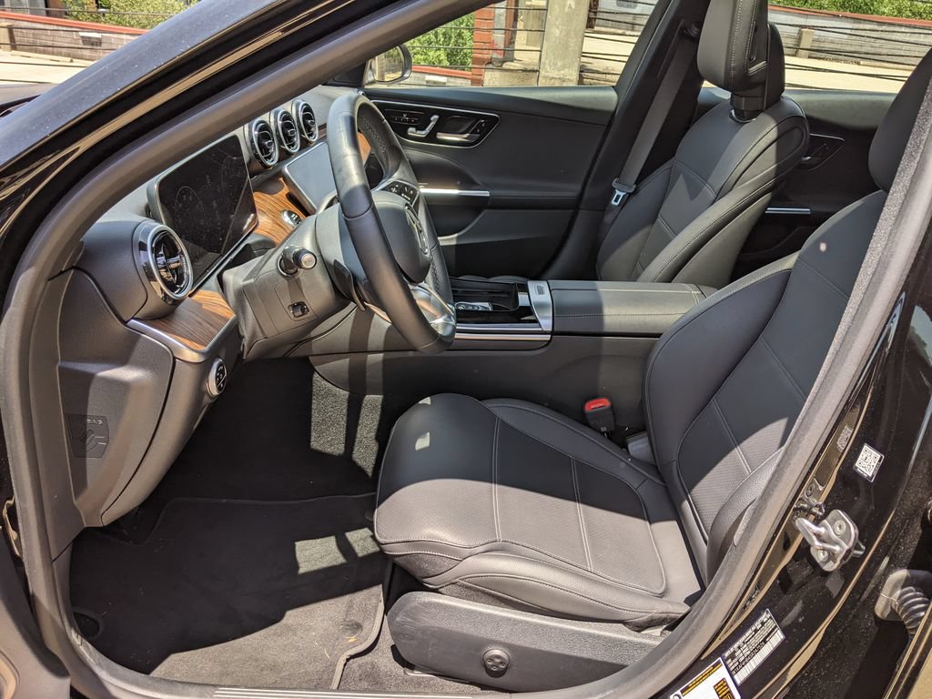 Used 2025 Mercedes-Benz C 300 4MATIC Sedan image 11
